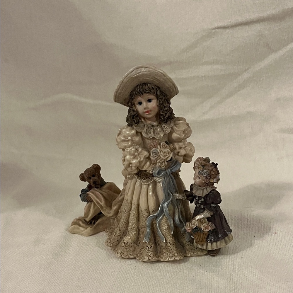 Vintage Porcelain Figurine